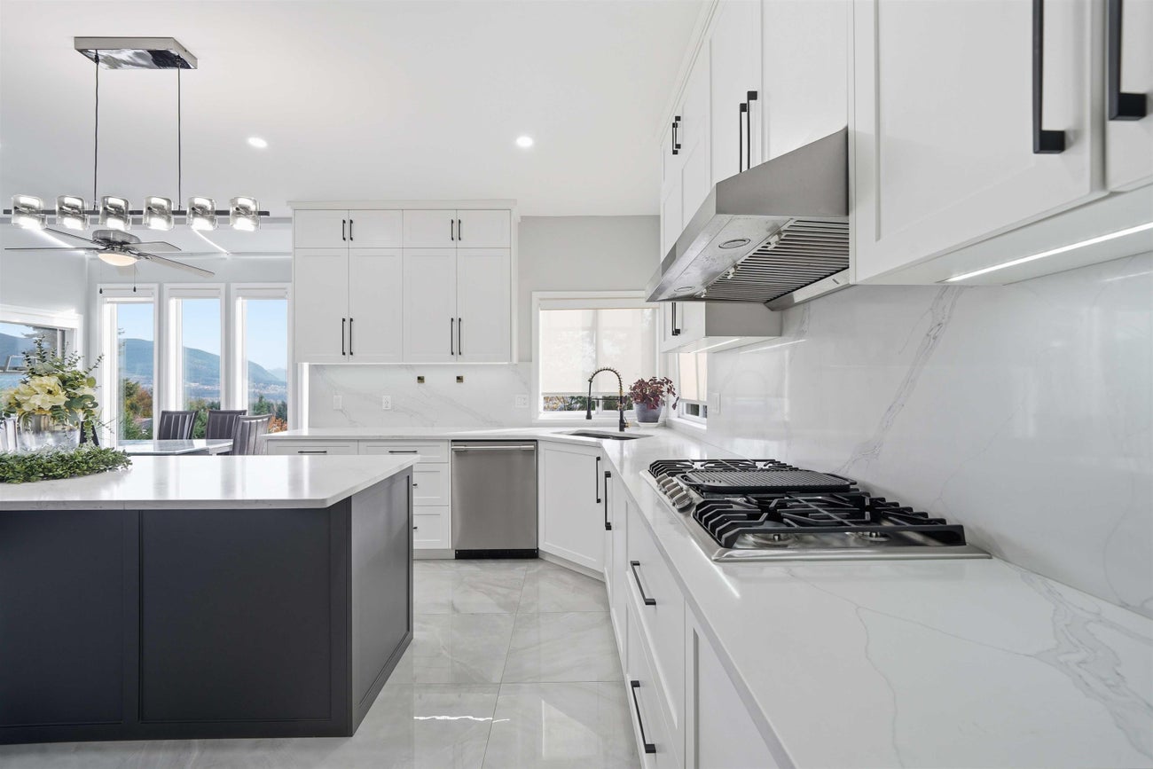 2773 Nadina Drive - Coquitlam East Single Family Residence for Sale, 5 Bedrooms (R3069636)# - 6