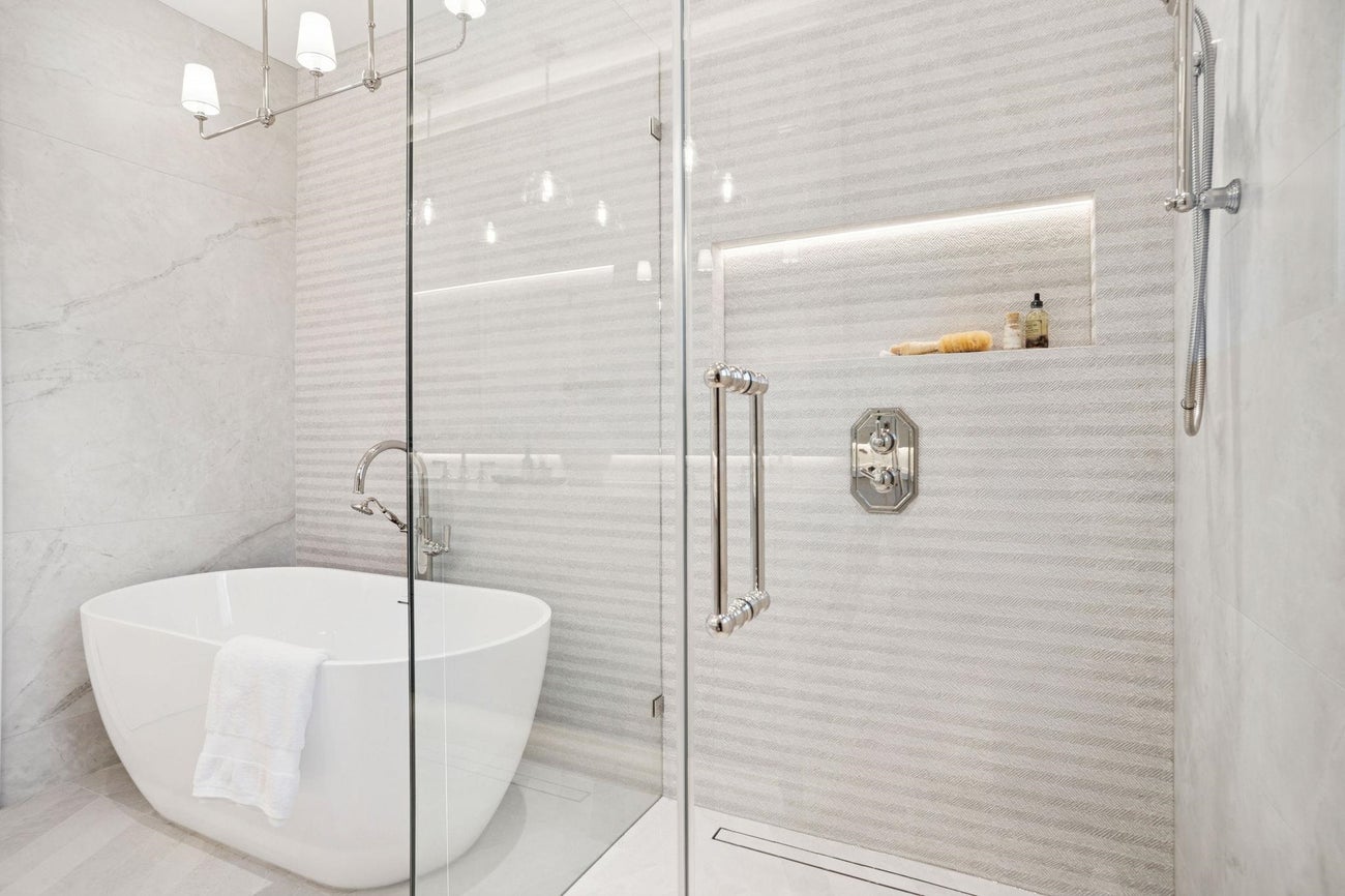 3970 Eton Street - Vancouver Heights Single Family Residence for Sale, 7 Bedrooms (R3069664)# - 23