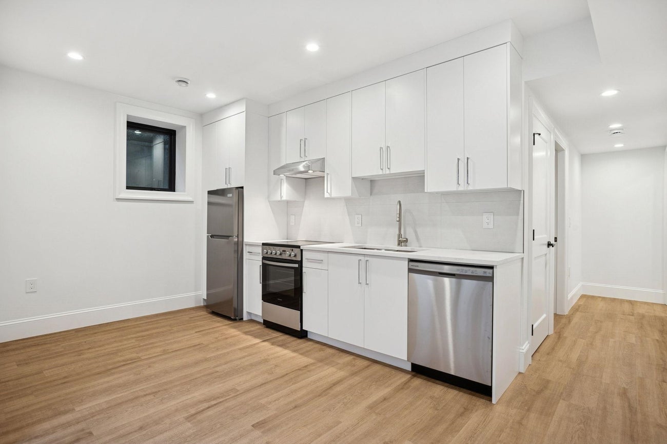 3970 Eton Street - Vancouver Heights Single Family Residence for Sale, 7 Bedrooms (R3069664)# - 30