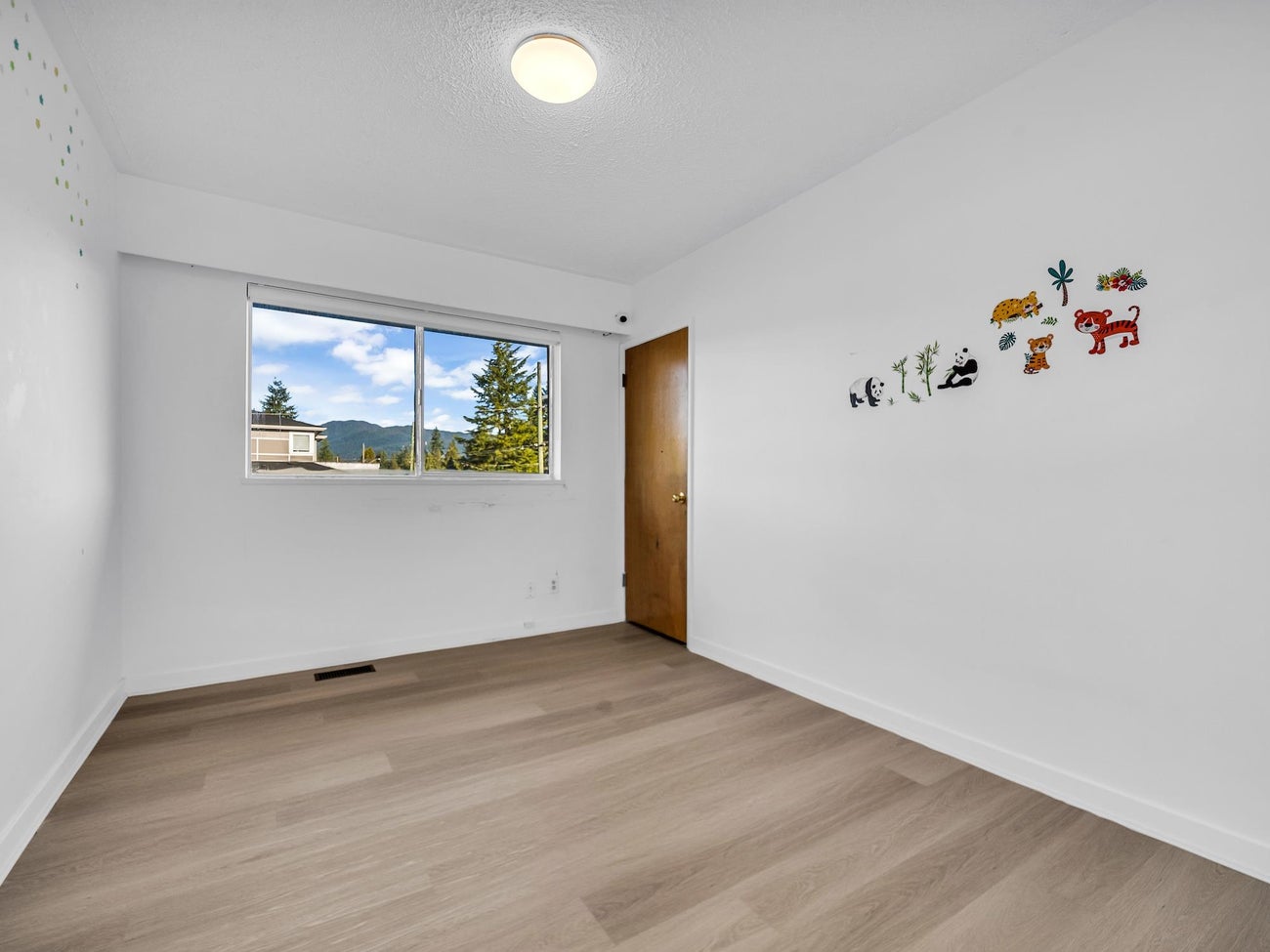 1640 Spray Avenue - Harbour Place Single Family Residence for Sale, 3 Bedrooms (R3069772)# - 21