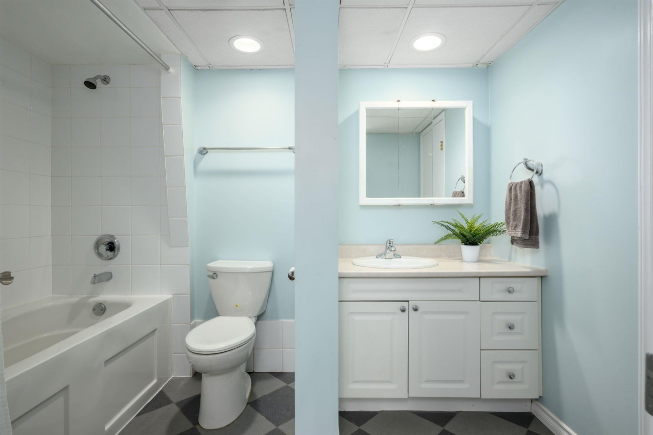 2527 Arundel Lane - Coquitlam East Single Family Residence for Sale, 4 Bedrooms (R3070022)# - 28