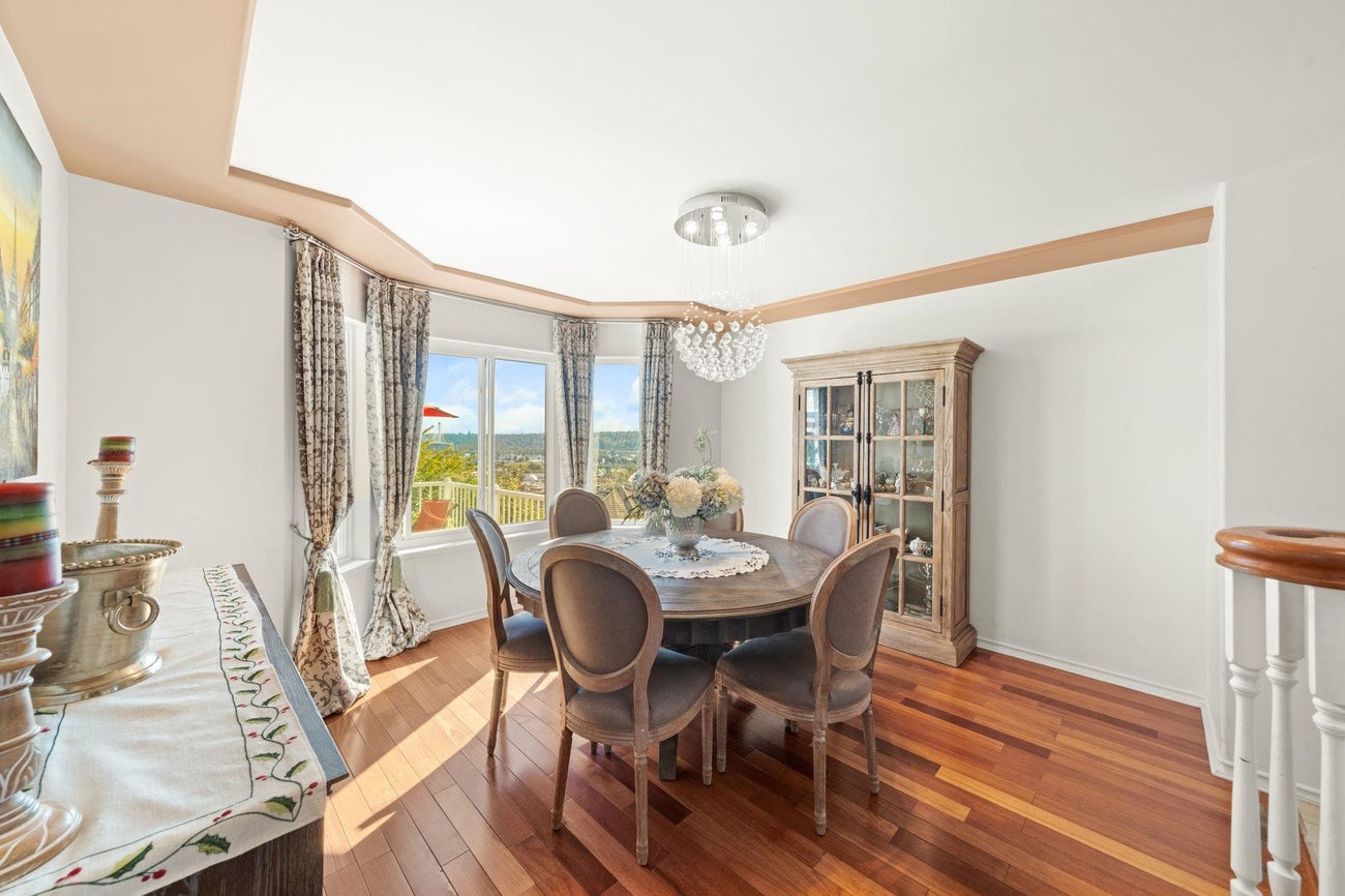 2258 Sorrento Drive - Coquitlam East Single Family Residence for Sale, 6 Bedrooms (R3070195)# - 10