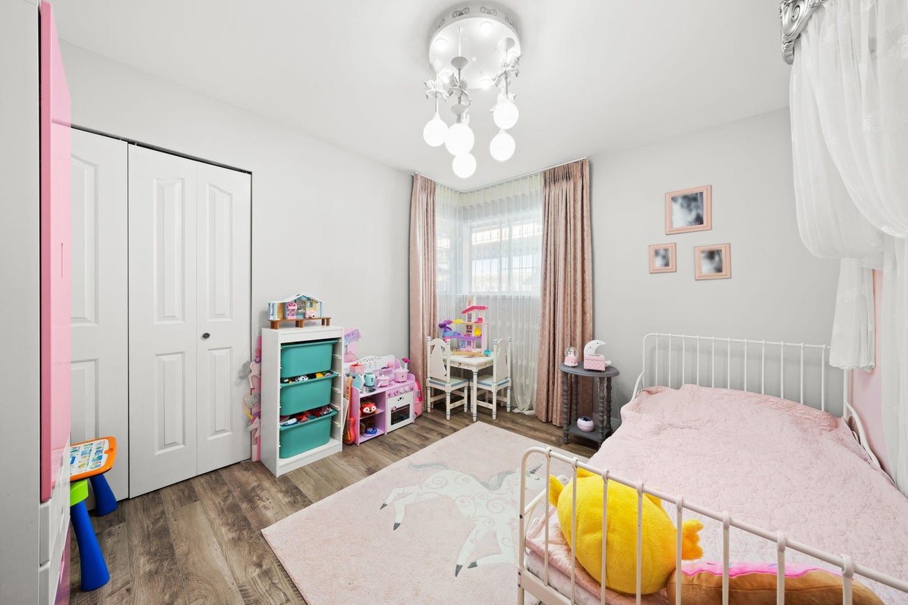 2258 Sorrento Drive - Coquitlam East Single Family Residence for Sale, 6 Bedrooms (R3070195)# - 24