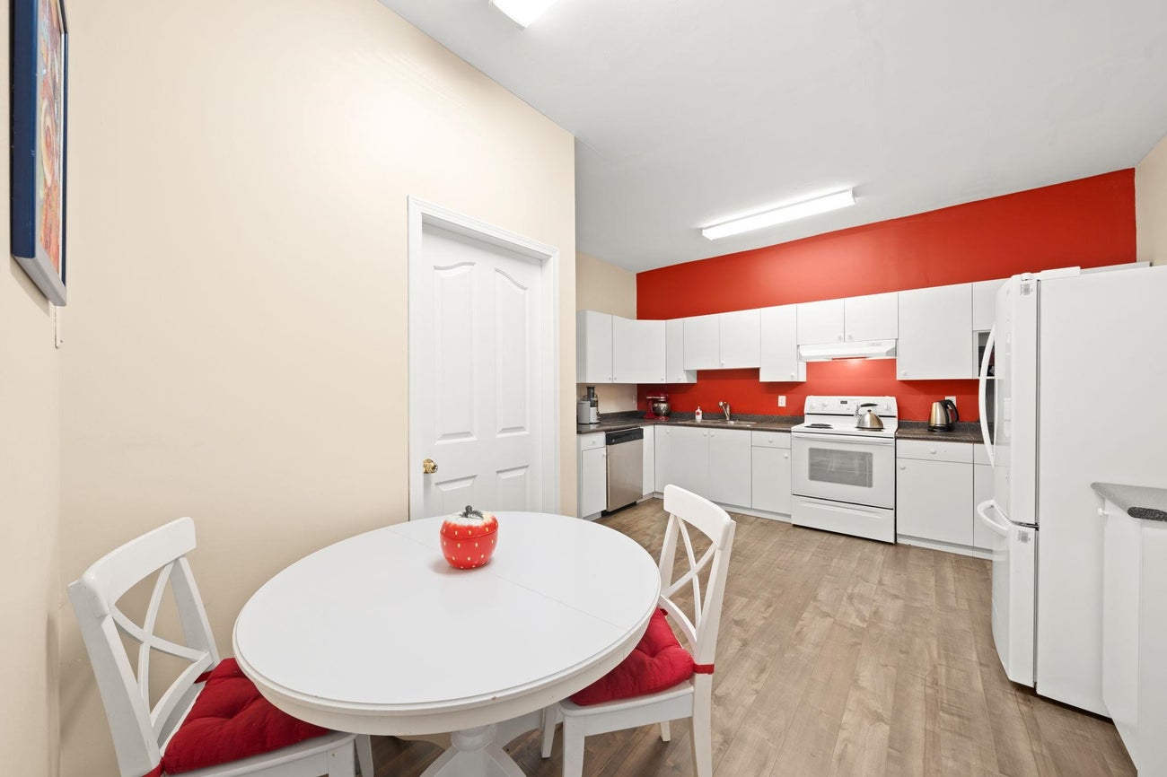 2258 Sorrento Drive - Coquitlam East Single Family Residence for Sale, 6 Bedrooms (R3070195)# - 28