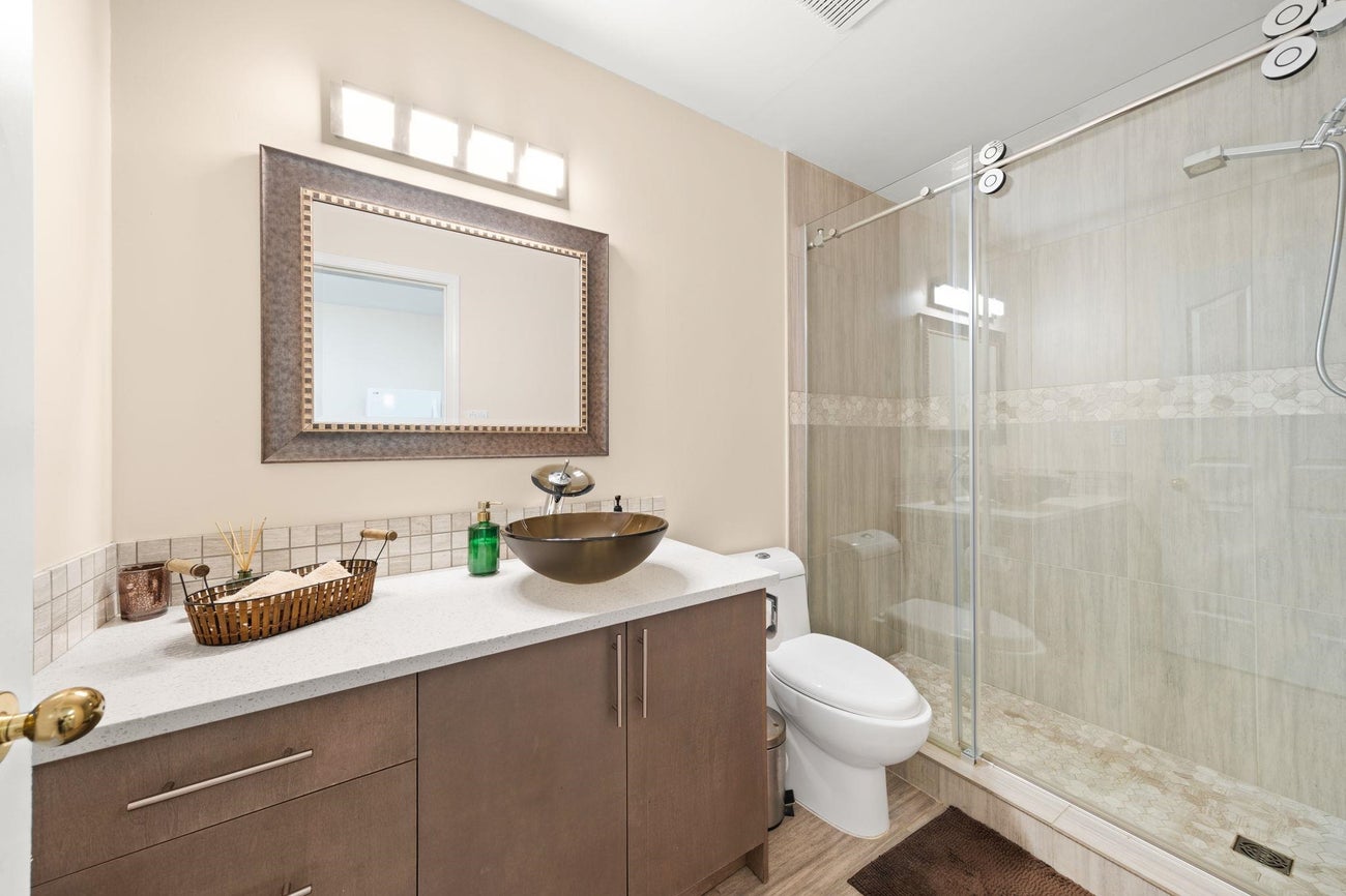 2258 Sorrento Drive - Coquitlam East Single Family Residence for Sale, 6 Bedrooms (R3070195)# - 30