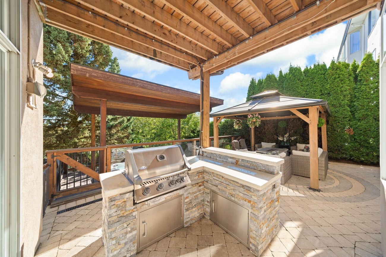 2258 Sorrento Drive - Coquitlam East Single Family Residence for Sale, 6 Bedrooms (R3070195)# - 34