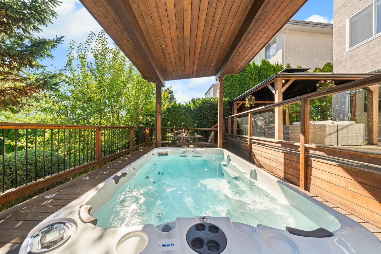 2258 Sorrento Drive - Coquitlam East Single Family Residence for Sale, 6 Bedrooms (R3070195)# - 36