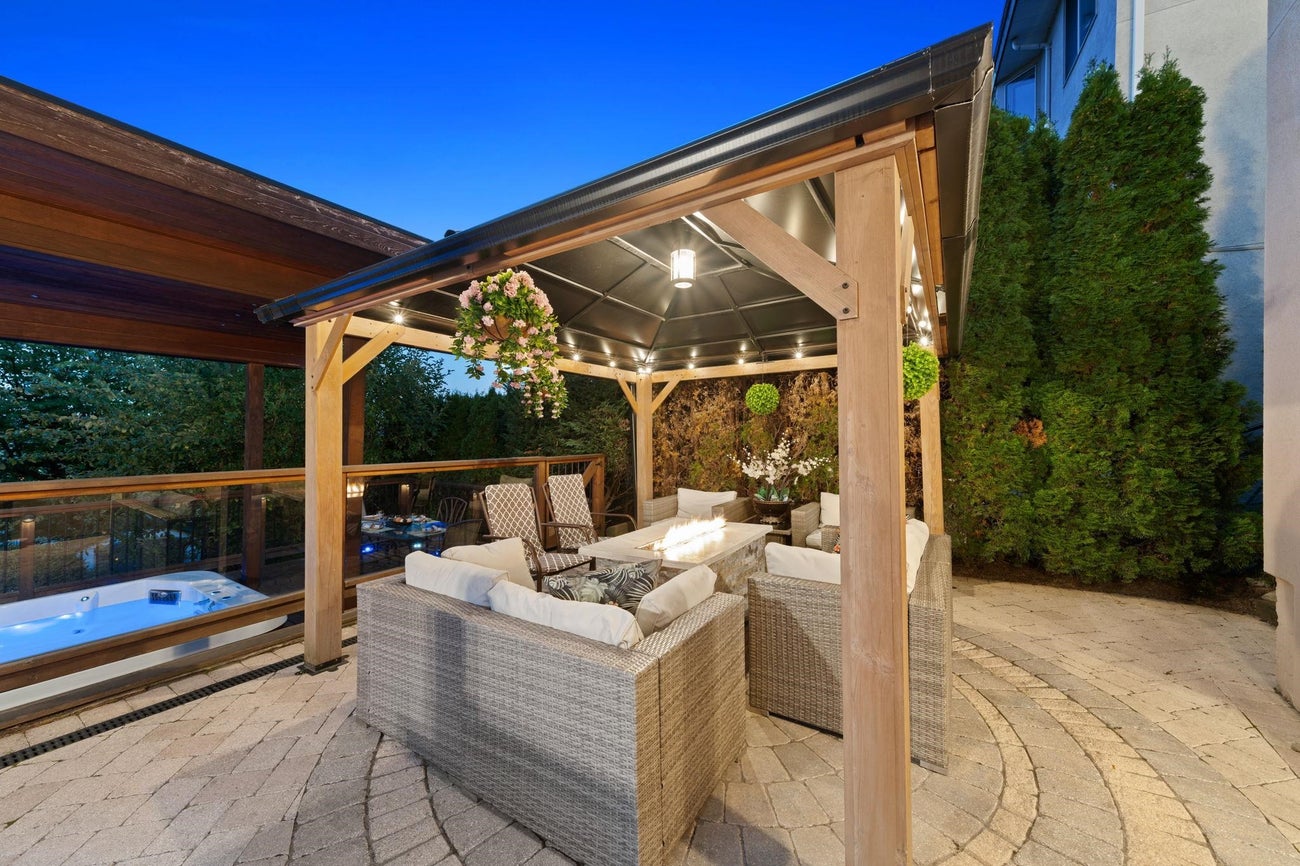 2258 Sorrento Drive - Coquitlam East Single Family Residence for Sale, 6 Bedrooms (R3070195)# - 37