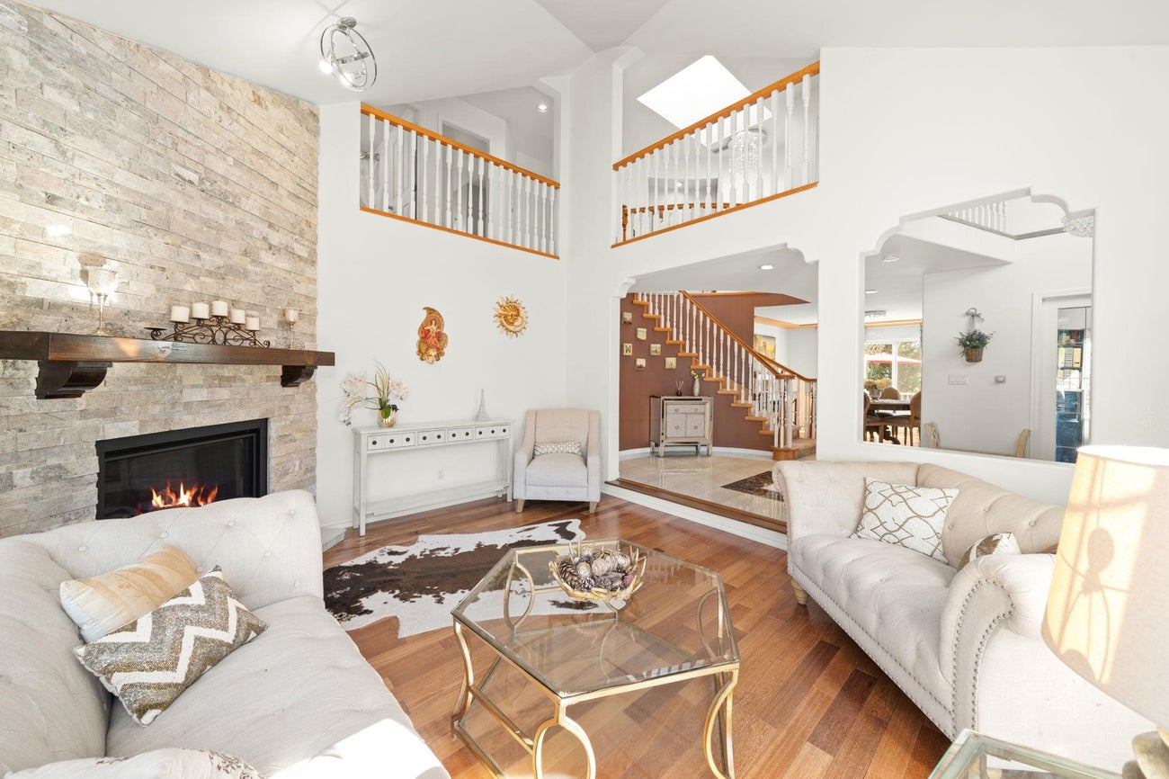 2258 Sorrento Drive - Coquitlam East Single Family Residence for Sale, 6 Bedrooms (R3070195)# - 8