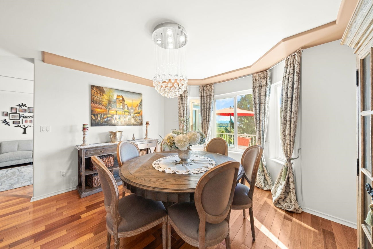 2258 Sorrento Drive - Coquitlam East Single Family Residence for Sale, 6 Bedrooms (R3070195)# - 9