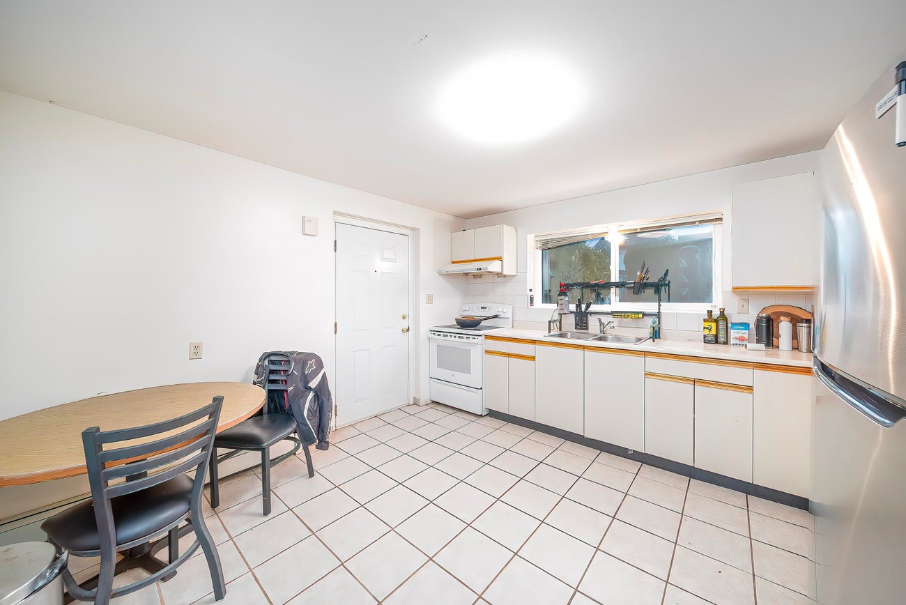 951 Everett Crescent - Sperling-Duthie Single Family Residence for Sale, 5 Bedrooms (R3070402)# - 16