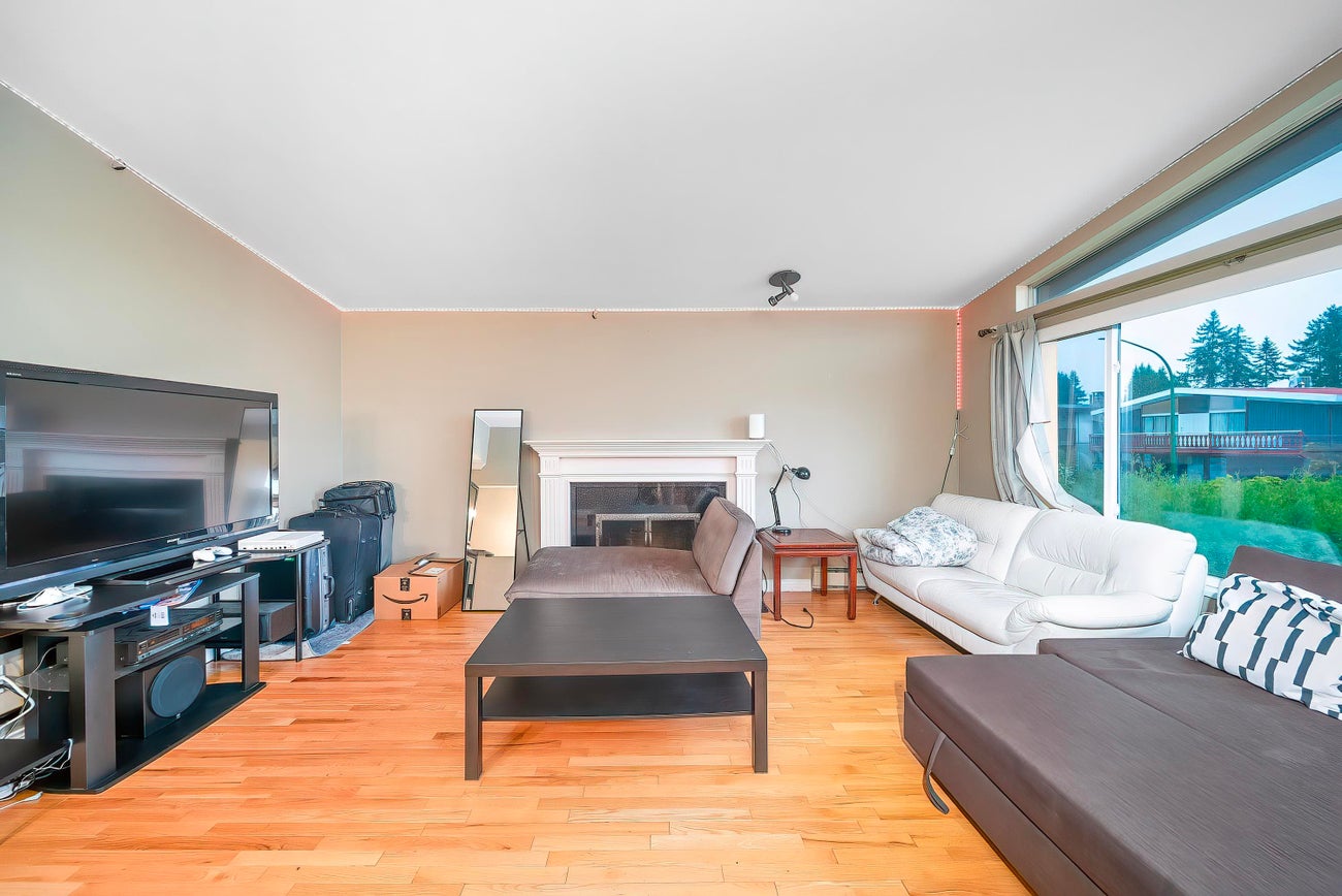 951 Everett Crescent - Sperling-Duthie Single Family Residence for Sale, 5 Bedrooms (R3070402)# - 7