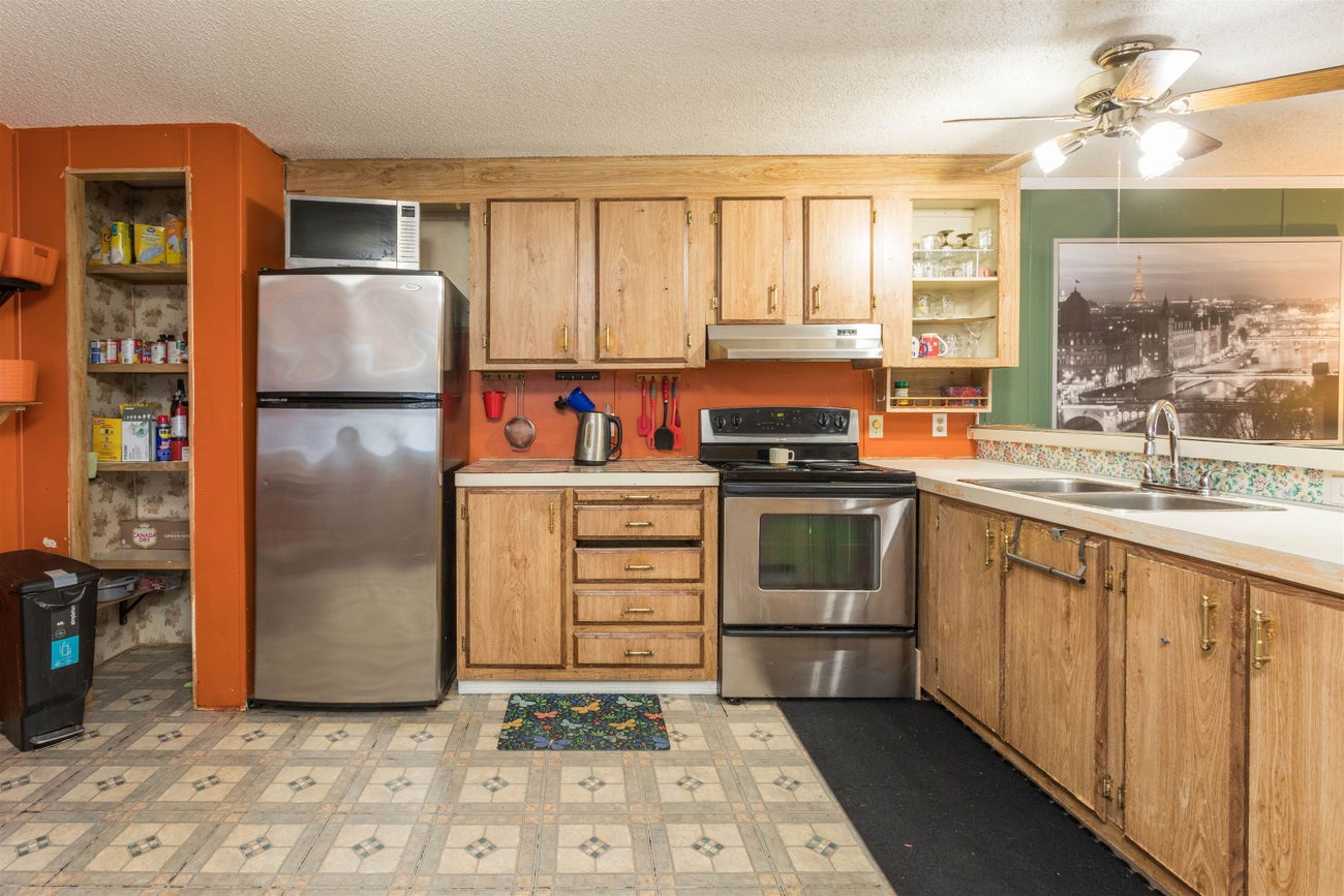 95 - 145 King Edward Street - Maillardville Manufactured Home for Sale, 3 Bedrooms (R3070406)# - 3