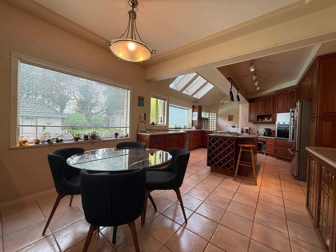 1136 Smith Avenue - Central Coquitlam Single Family Residence for Sale, 4 Bedrooms (R3070937)# - 4