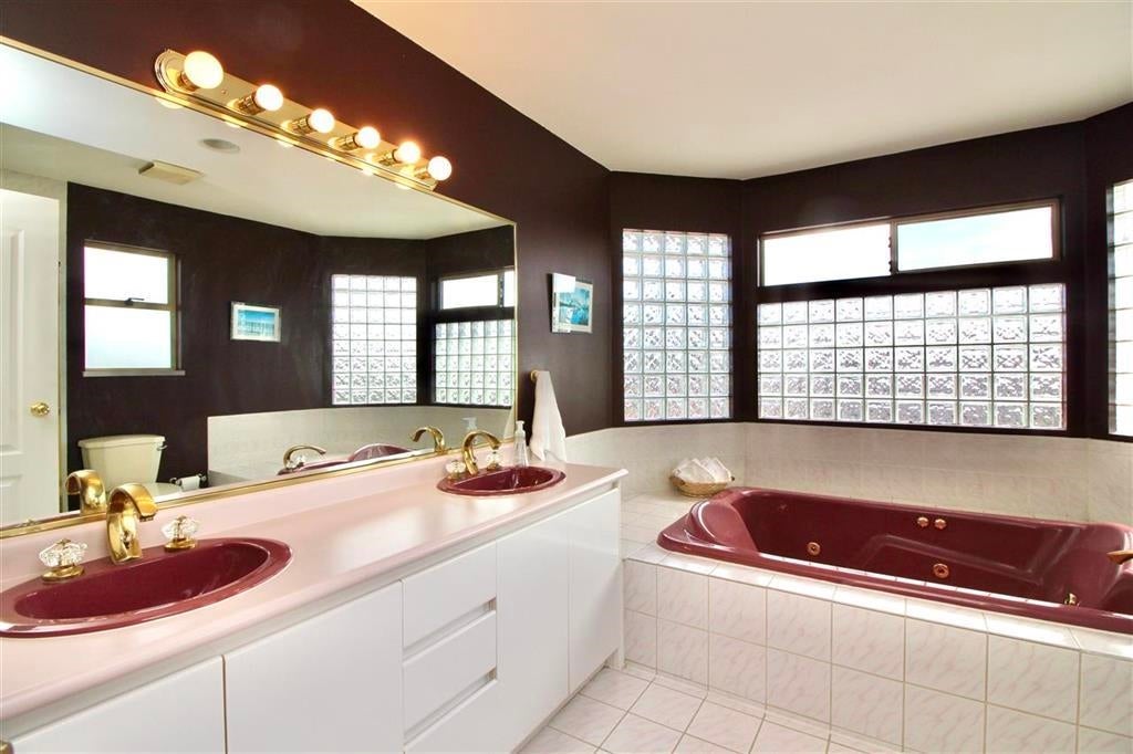 6628 Kitchener Street - Sperling-Duthie Single Family Residence for Sale, 9 Bedrooms (R3071340)# - 11