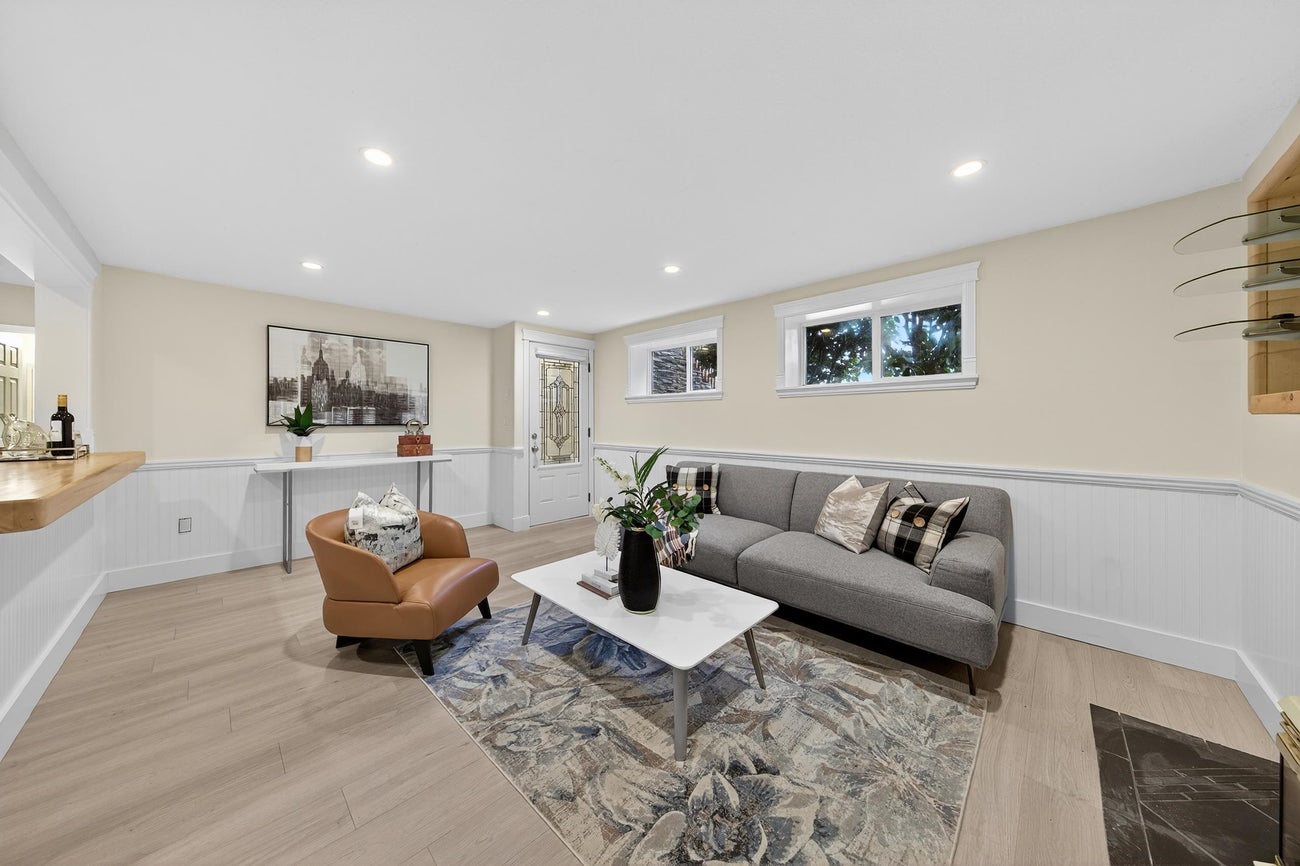 707 Newport Street - Central Coquitlam Single Family Residence for Sale, 5 Bedrooms (R3071958)# - 21