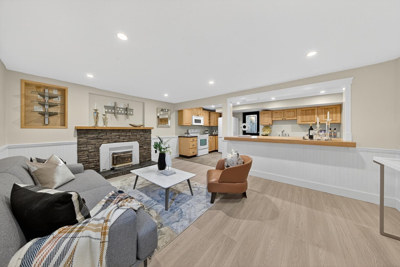 707 Newport Street - Central Coquitlam Single Family Residence for Sale, 5 Bedrooms (R3071958)# - 23