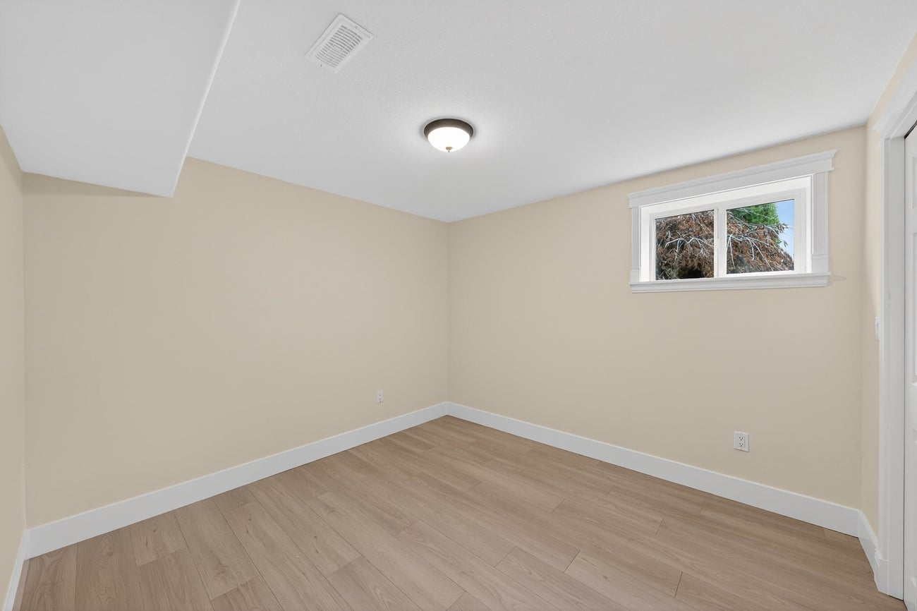 707 Newport Street - Central Coquitlam Single Family Residence for Sale, 5 Bedrooms (R3071958)# - 28