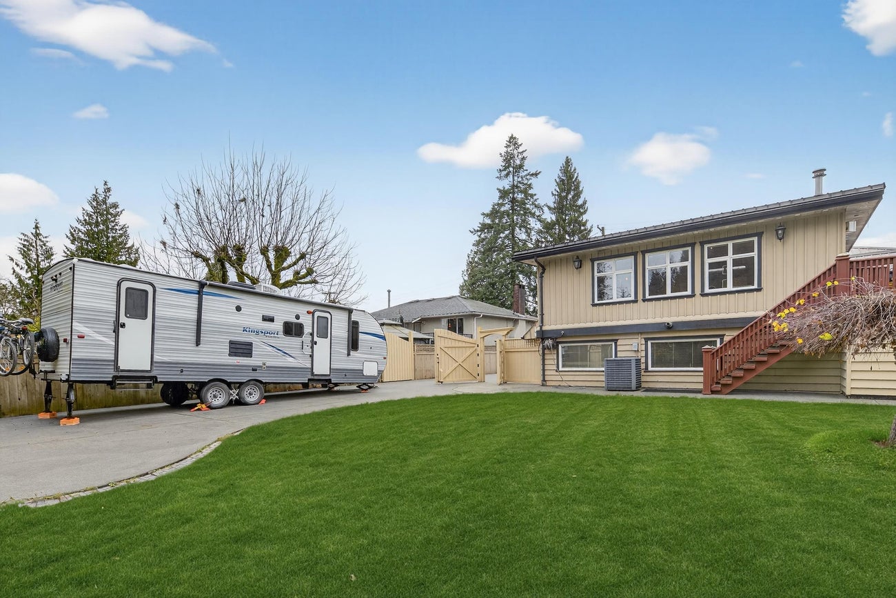 707 Newport Street - Central Coquitlam Single Family Residence for Sale, 5 Bedrooms (R3071958)# - 33