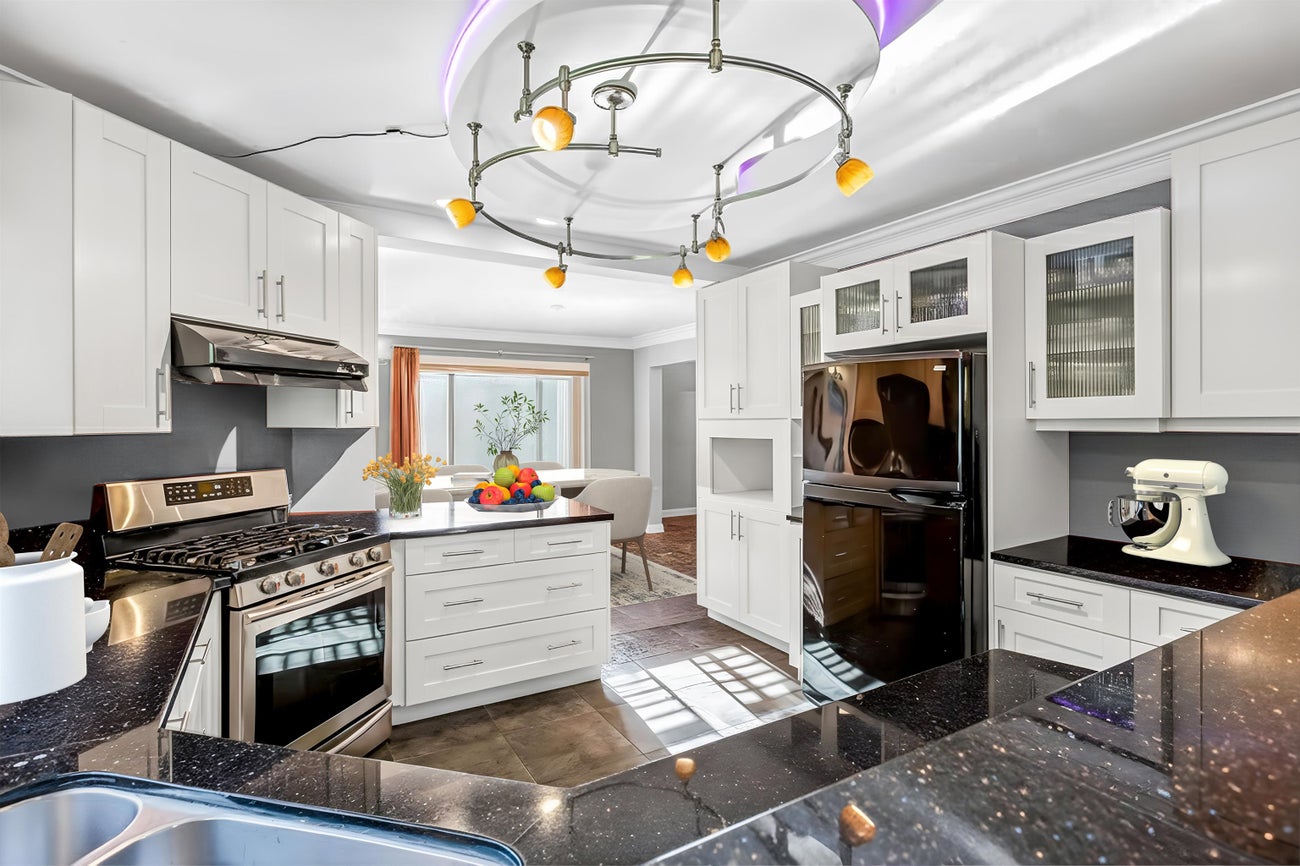 2050 Sperling Avenue - Montecito Single Family Residence for Sale, 8 Bedrooms (R3072091)# - 5