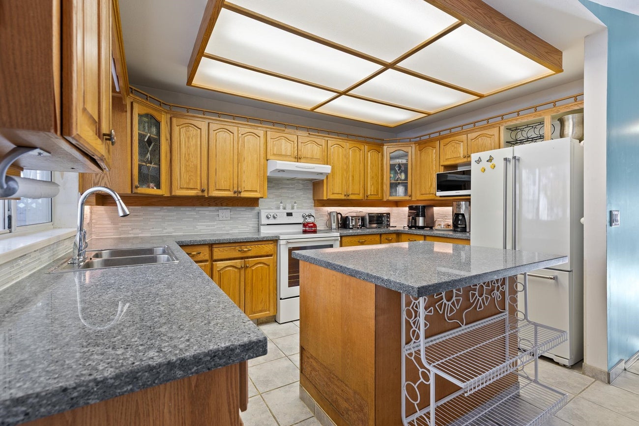 2235 Leclair Drive - Coquitlam East Single Family Residence for Sale, 4 Bedrooms (R3072881)# - 15