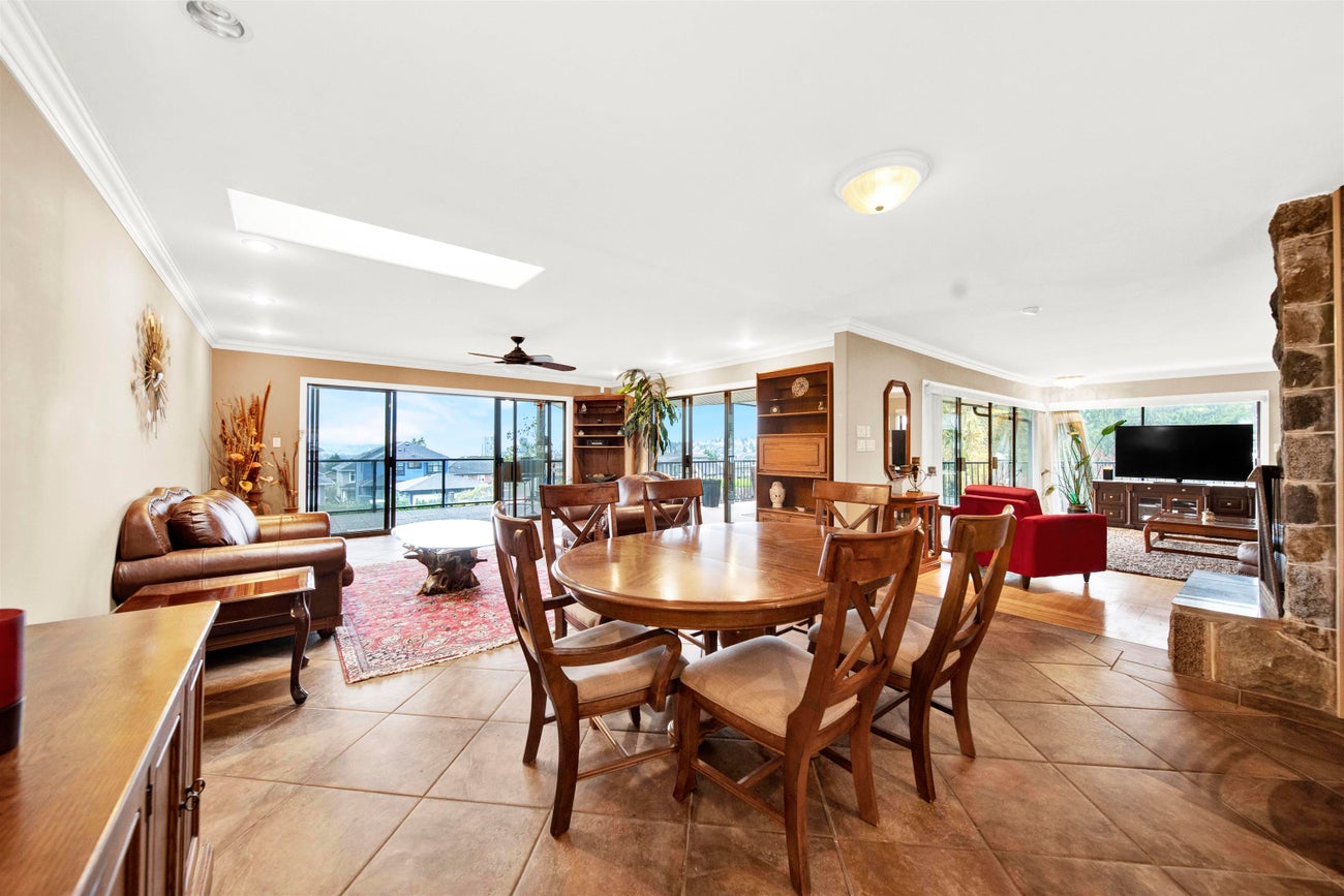 756 Shaw Avenue - Coquitlam West Single Family Residence for Sale, 3 Bedrooms (R3073044)# - 10