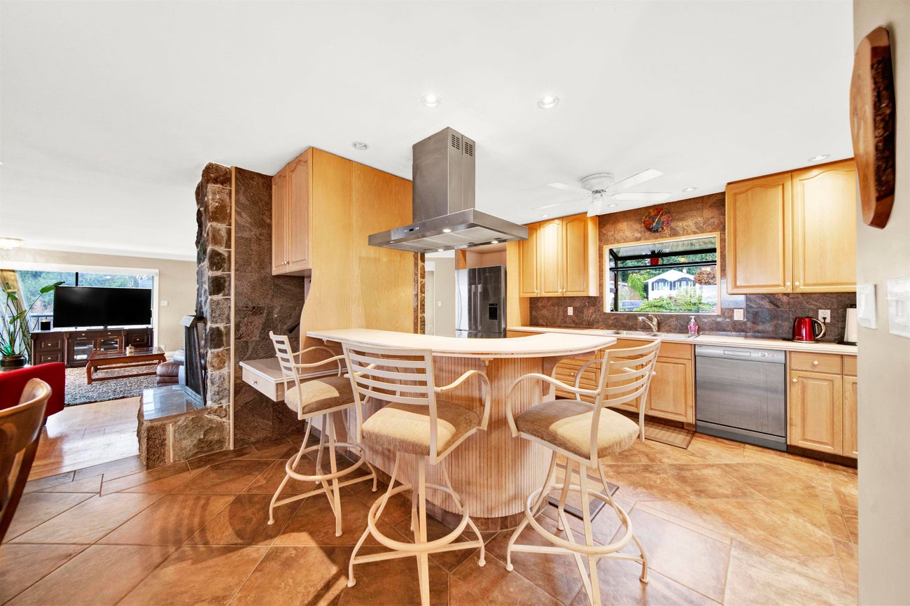 756 Shaw Avenue - Coquitlam West Single Family Residence for Sale, 3 Bedrooms (R3073044)# - 11