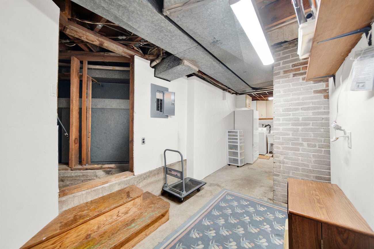 756 Shaw Avenue - Coquitlam West Single Family Residence for Sale, 3 Bedrooms (R3073044)# - 23