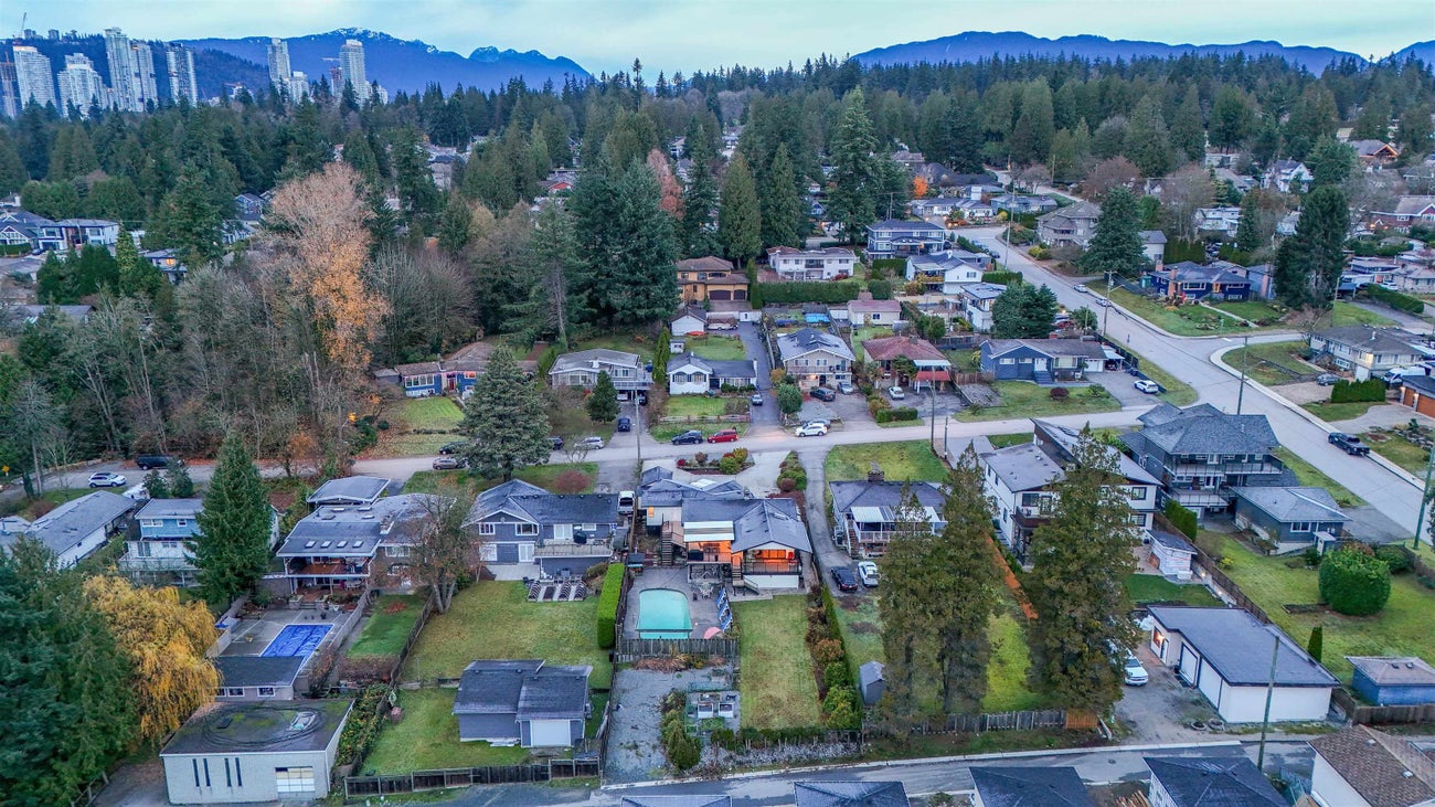 756 Shaw Avenue - Coquitlam West Single Family Residence for Sale, 3 Bedrooms (R3073044)# - 37