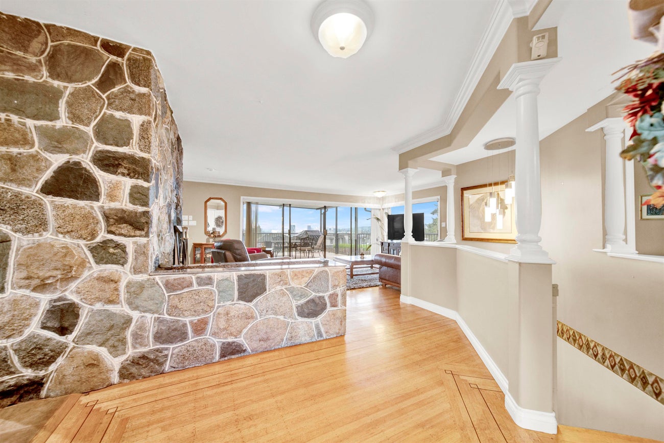 756 Shaw Avenue - Coquitlam West Single Family Residence for Sale, 3 Bedrooms (R3073044)# - 5