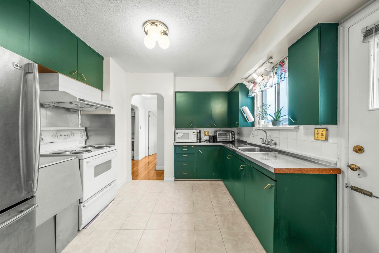 1371 Duthie Avenue - Sperling-Duthie Single Family Residence for Sale, 4 Bedrooms (R3073245)# - 9