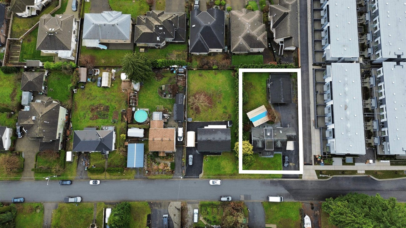 810 Catherine Avenue - Coquitlam West Single Family Residence for Sale, 5 Bedrooms (R3074091)# - 3