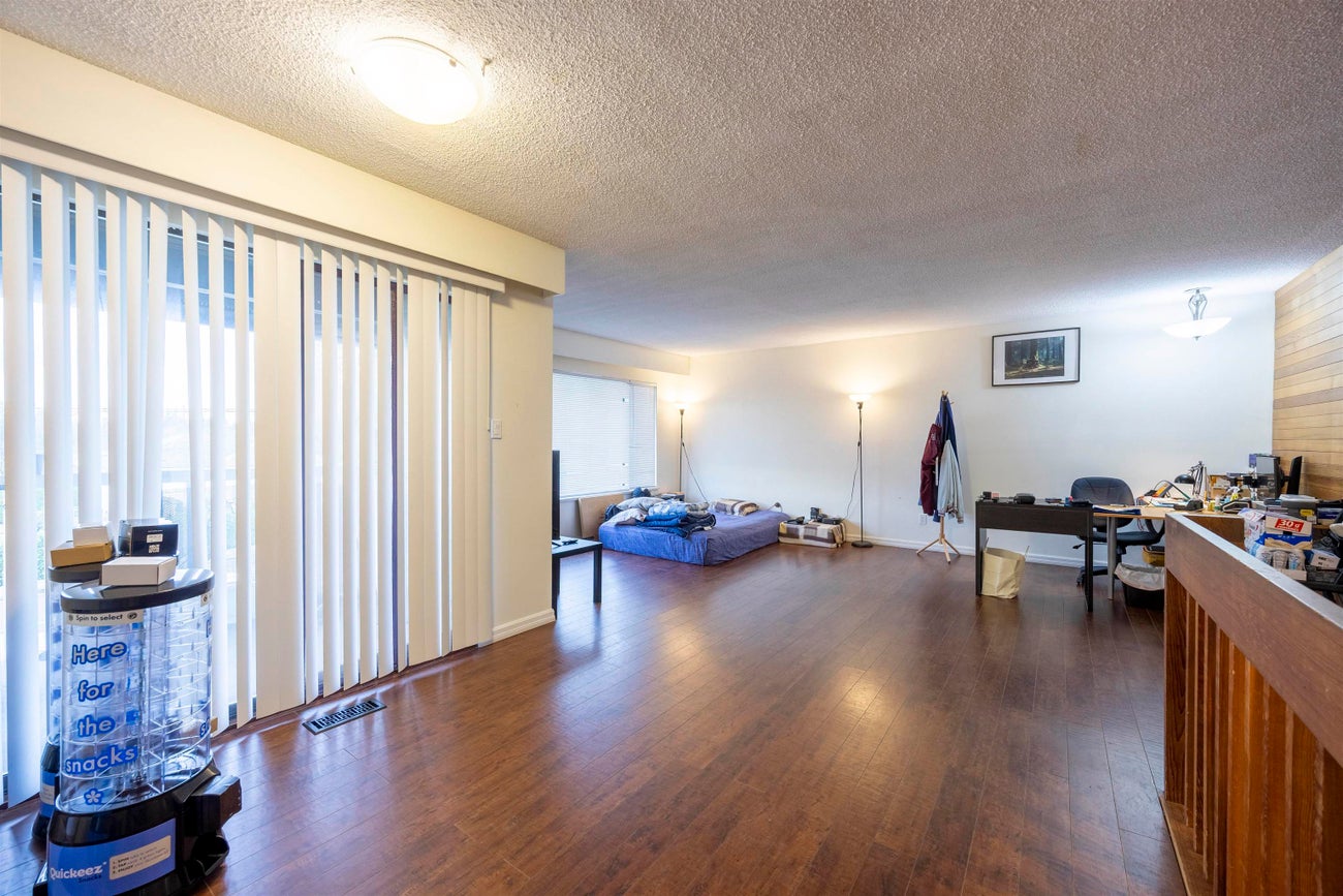 387 Mundy Street - Central Coquitlam Single Family Residence for Sale, 4 Bedrooms (R3074431)# - 10