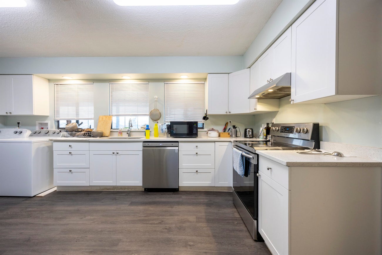 387 Mundy Street - Central Coquitlam Single Family Residence for Sale, 4 Bedrooms (R3074431)# - 8