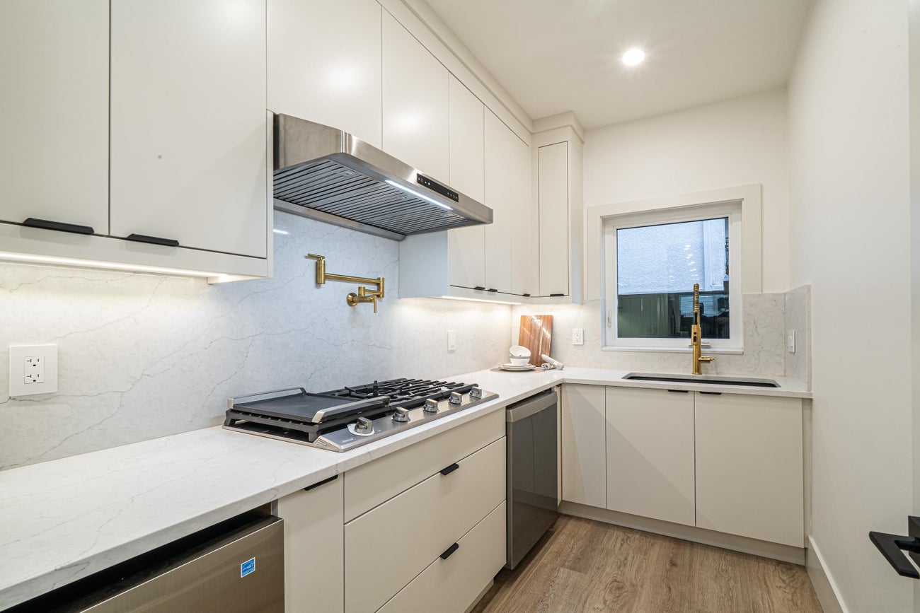 6708 Winch Street - Sperling-Duthie Single Family Residence for Sale, 7 Bedrooms (R3075078)# - 21