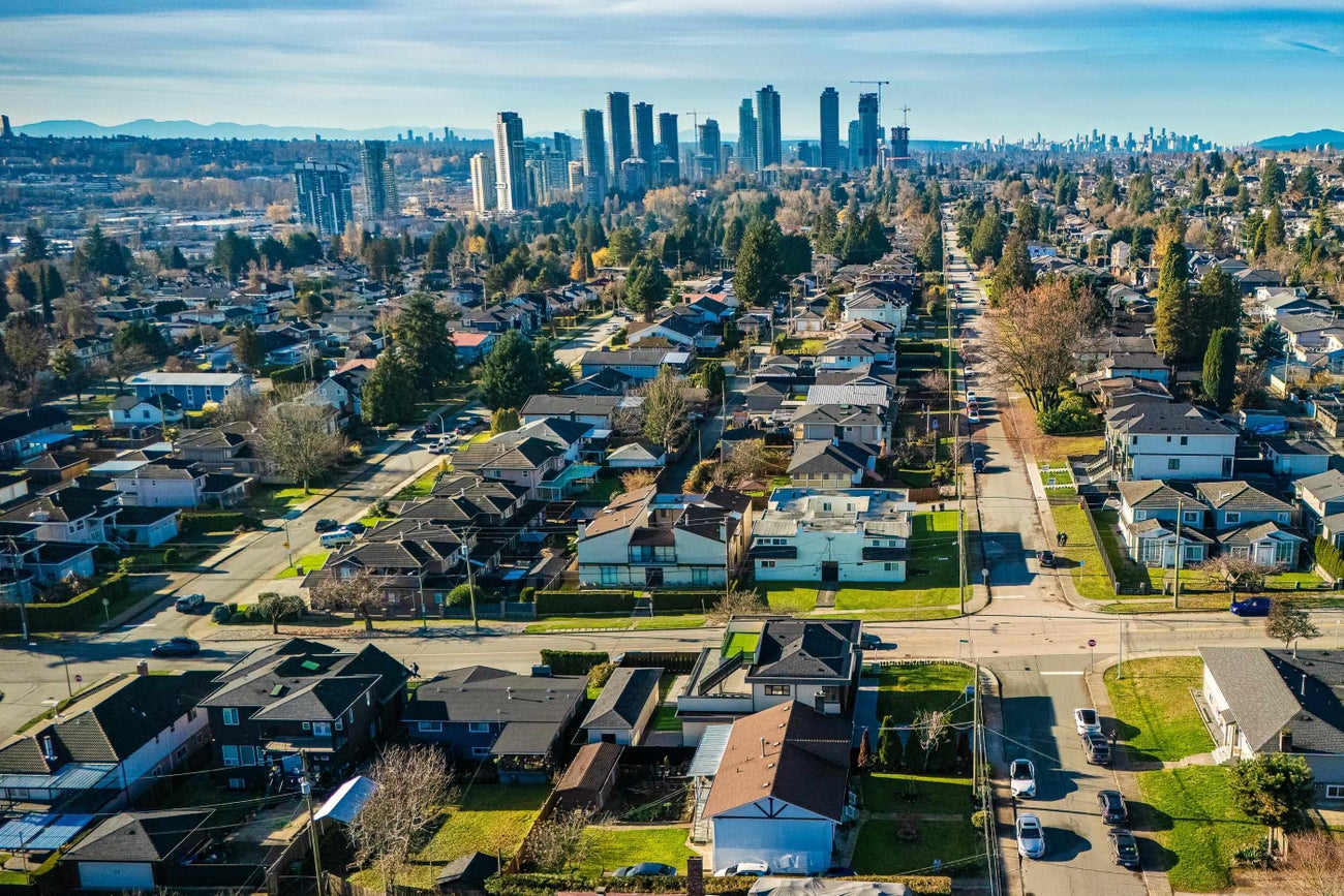 6708 Winch Street - Sperling-Duthie Single Family Residence for Sale, 7 Bedrooms (R3075078)# - 3