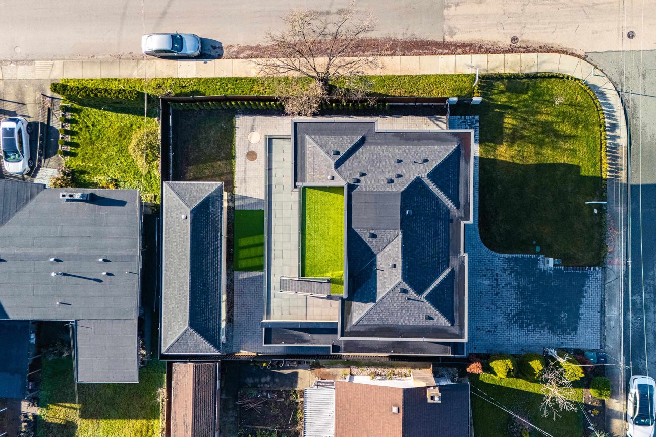 6708 Winch Street - Sperling-Duthie Single Family Residence for Sale, 7 Bedrooms (R3075078)# - 5