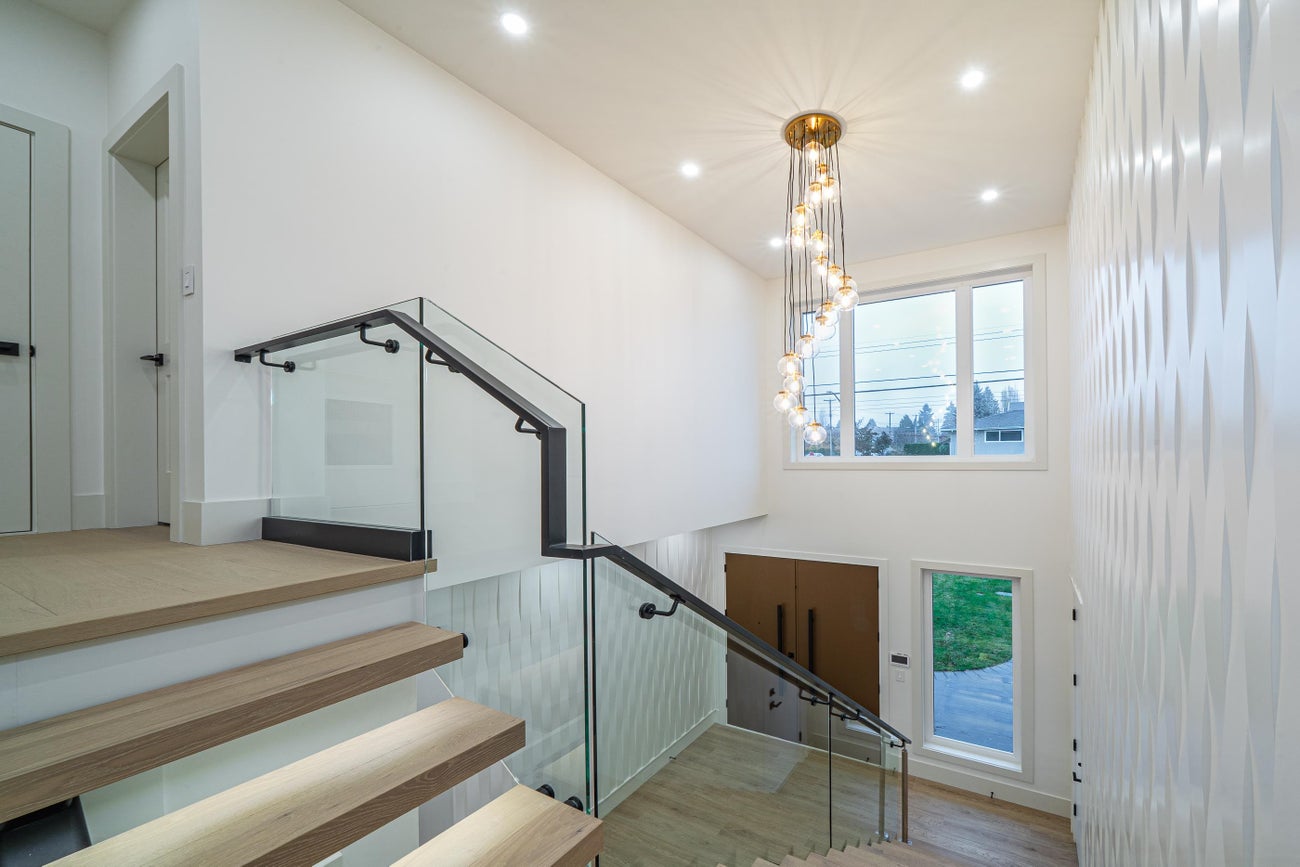 6708 Winch Street - Sperling-Duthie Single Family Residence for Sale, 7 Bedrooms (R3075078)# - 8