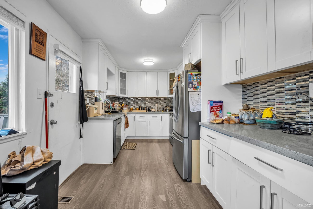 673 Lowell Court - Central Coquitlam Single Family Residence for Sale, 4 Bedrooms (R3075148)# - 10