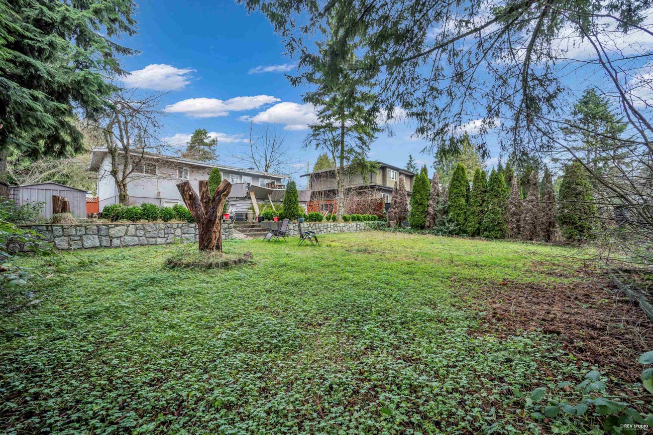 673 Lowell Court - Central Coquitlam Single Family Residence for Sale, 4 Bedrooms (R3075148)# - 28