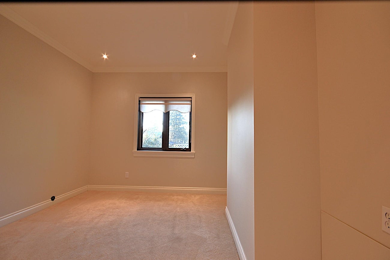 610 Robinson Street - Coquitlam West Single Family Residence for Sale, 6 Bedrooms (R3075266)# - 15