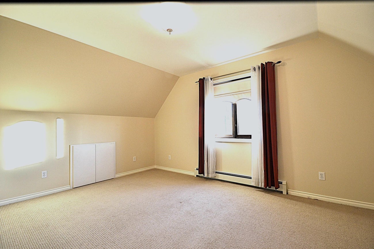 610 Robinson Street - Coquitlam West Single Family Residence for Sale, 6 Bedrooms (R3075266)# - 26