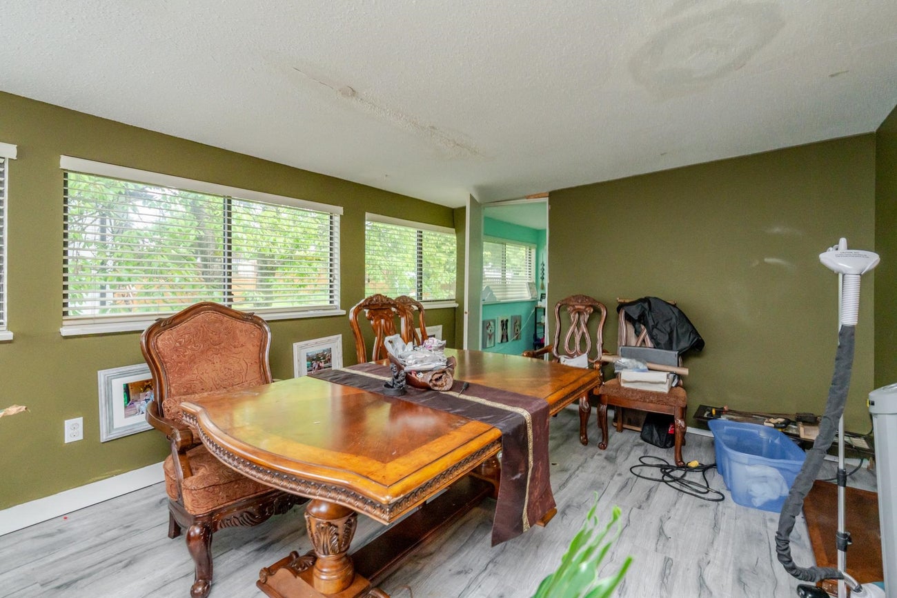 654 Linton Street - Central Coquitlam Single Family Residence for Sale, 5 Bedrooms (R3075397)# - 21