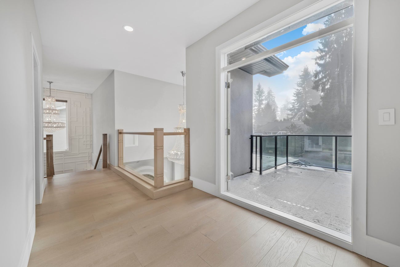 1211 Foster Avenue - Central Coquitlam Single Family Residence for Sale, 8 Bedrooms (R3075549)# - 10