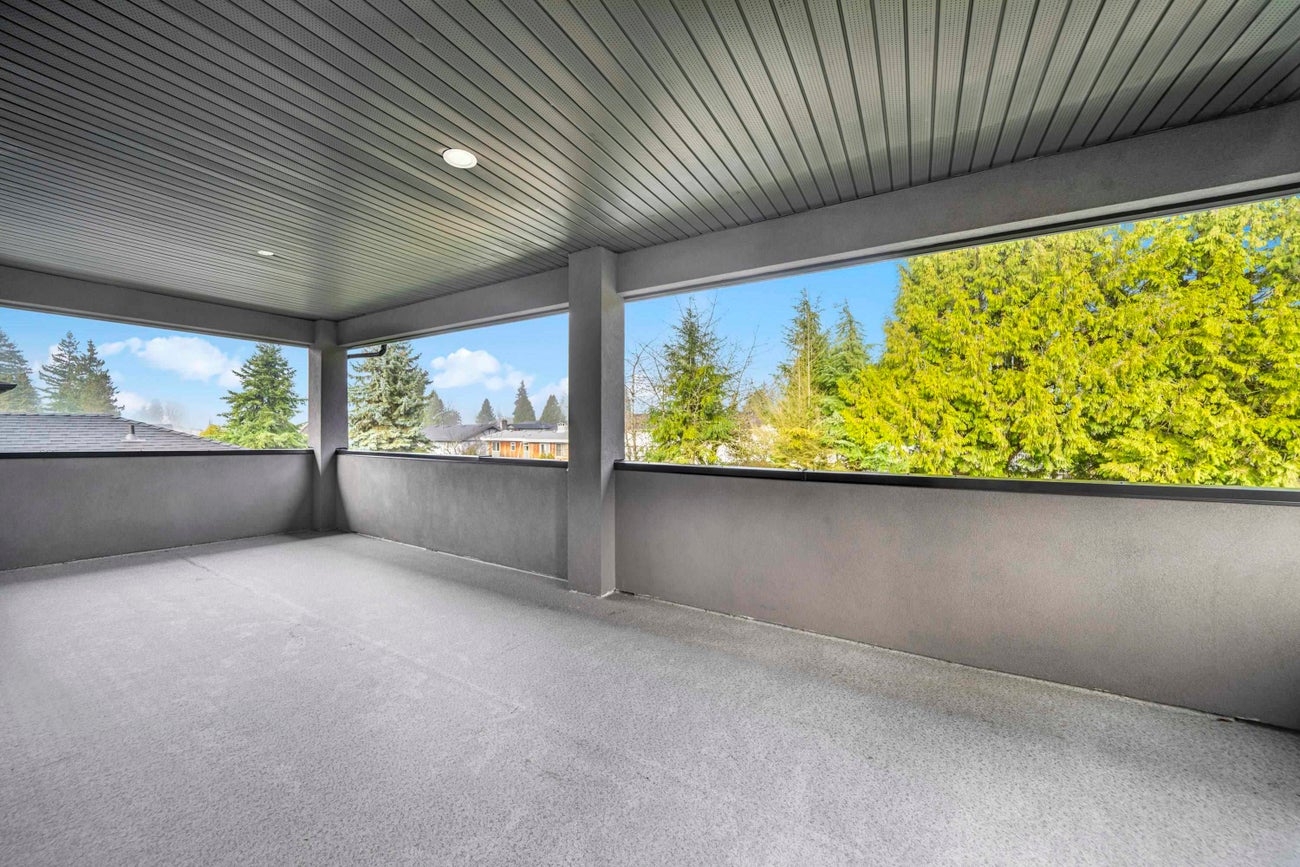 1211 Foster Avenue - Central Coquitlam Single Family Residence for Sale, 7 Bedrooms (R3075549)# - 12