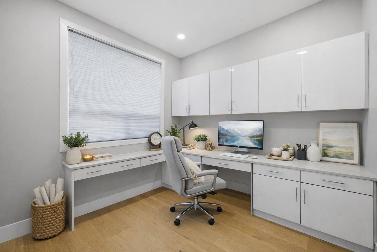 1211 Foster Avenue - Central Coquitlam Single Family Residence for Sale, 8 Bedrooms (R3075549)# - 27