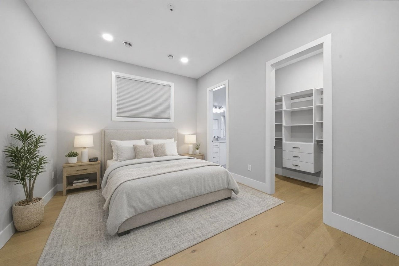 1211 Foster Avenue - Central Coquitlam Single Family Residence for Sale, 8 Bedrooms (R3075549)# - 2