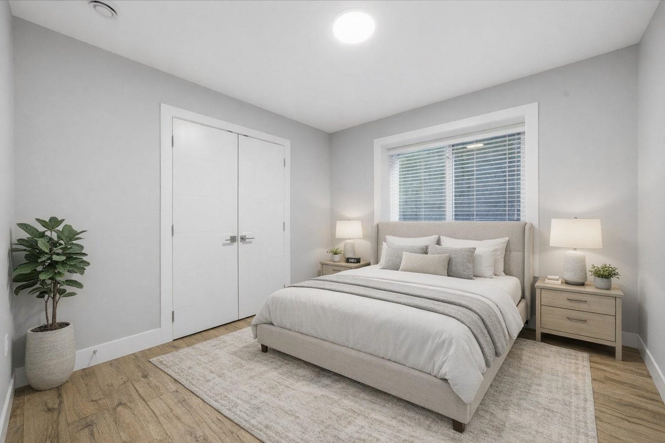 1211 Foster Avenue - Central Coquitlam Single Family Residence for Sale, 7 Bedrooms (R3075549)# - 4