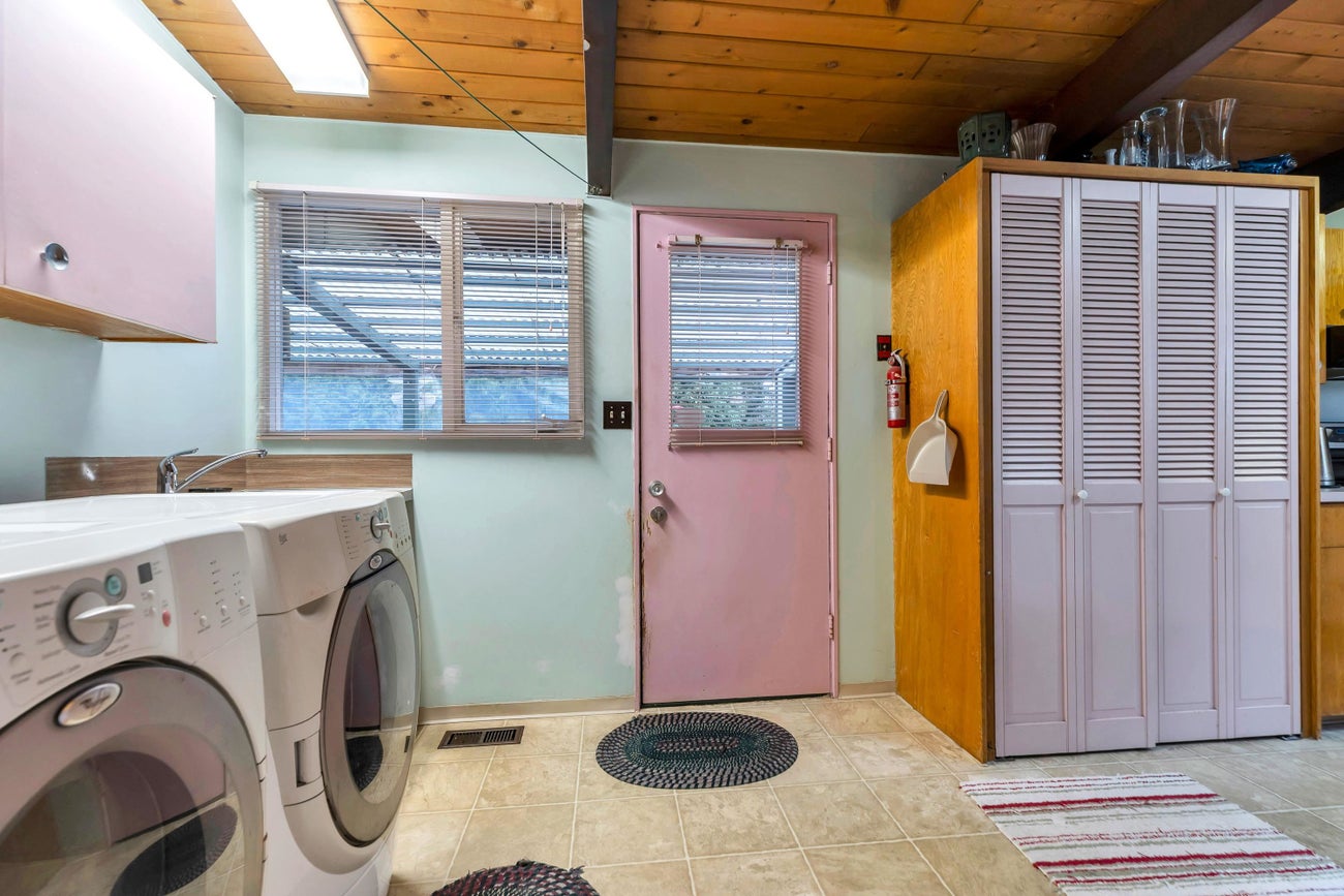 1639 Eden Avenue - Central Coquitlam Single Family Residence for Sale, 3 Bedrooms (R3075567)# - 29