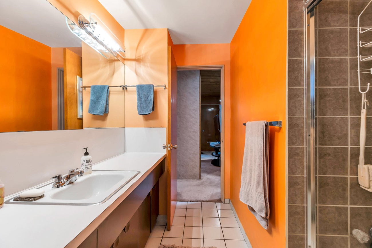 1639 Eden Avenue - Central Coquitlam Single Family Residence for Sale, 3 Bedrooms (R3075567)# - 32